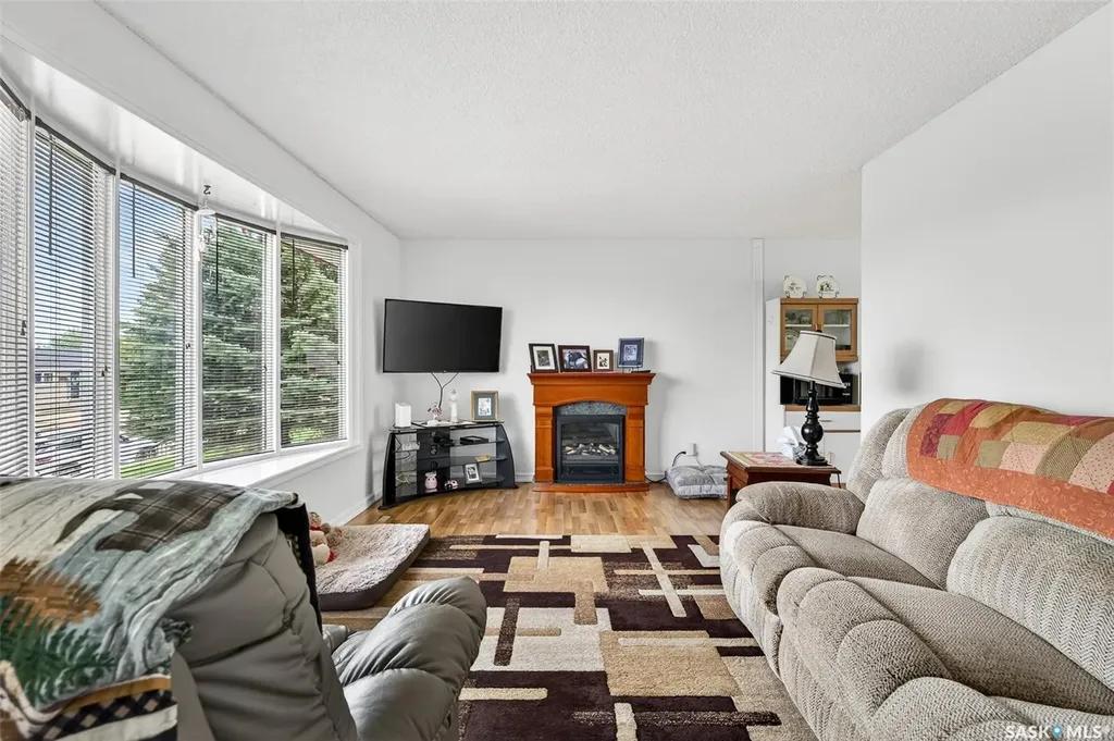 1031 Ross Street E Moose Jaw SK S6H 7H4