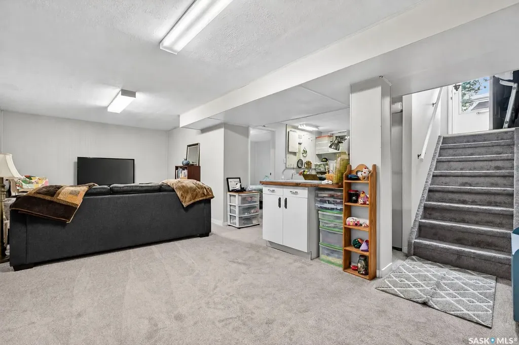 1031 Ross Street E Moose Jaw SK S6H 7H4