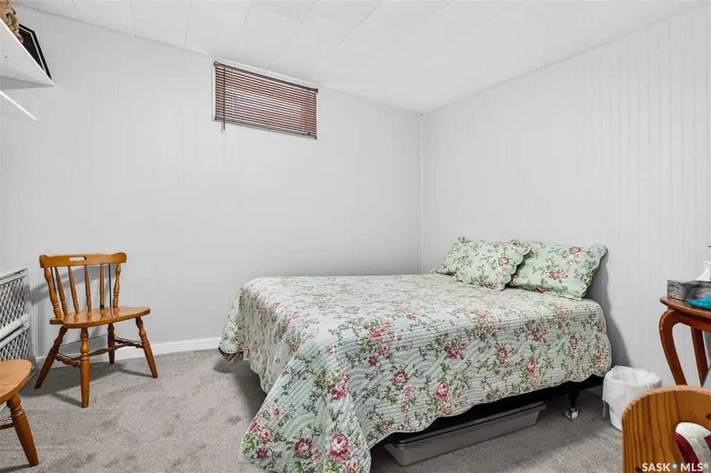 1031 Ross Street E Moose Jaw SK S6H 7H4