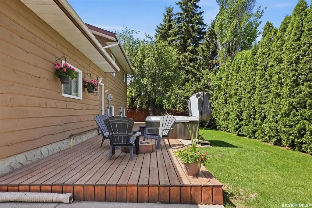 318 Nokomis Place Saskatoon SK S7K 5E2