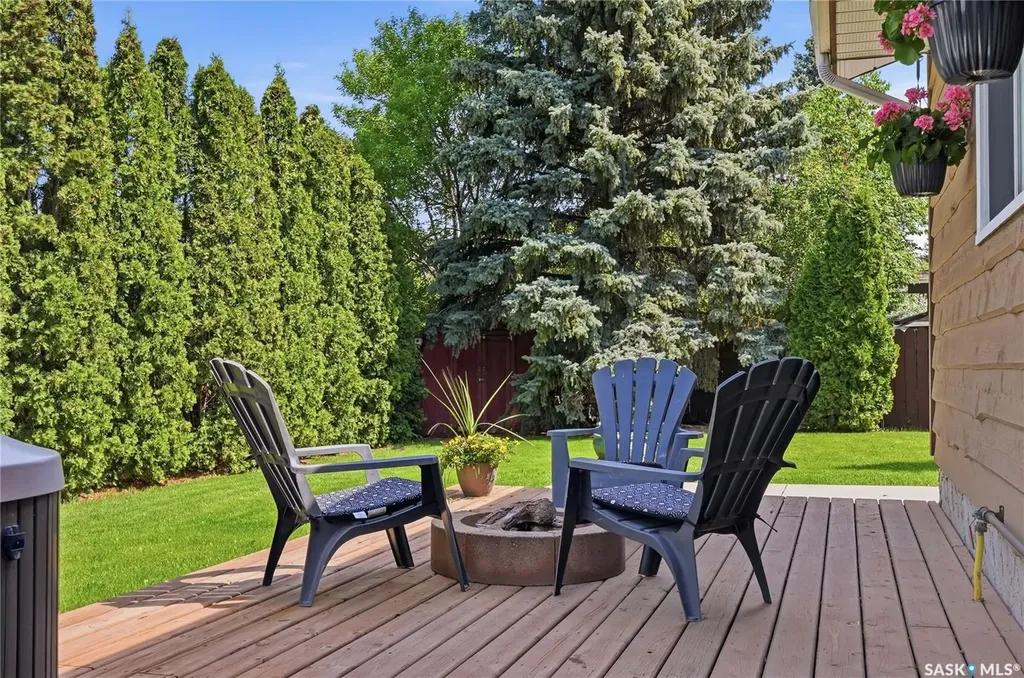 318 Nokomis Place Saskatoon SK S7K 5E2