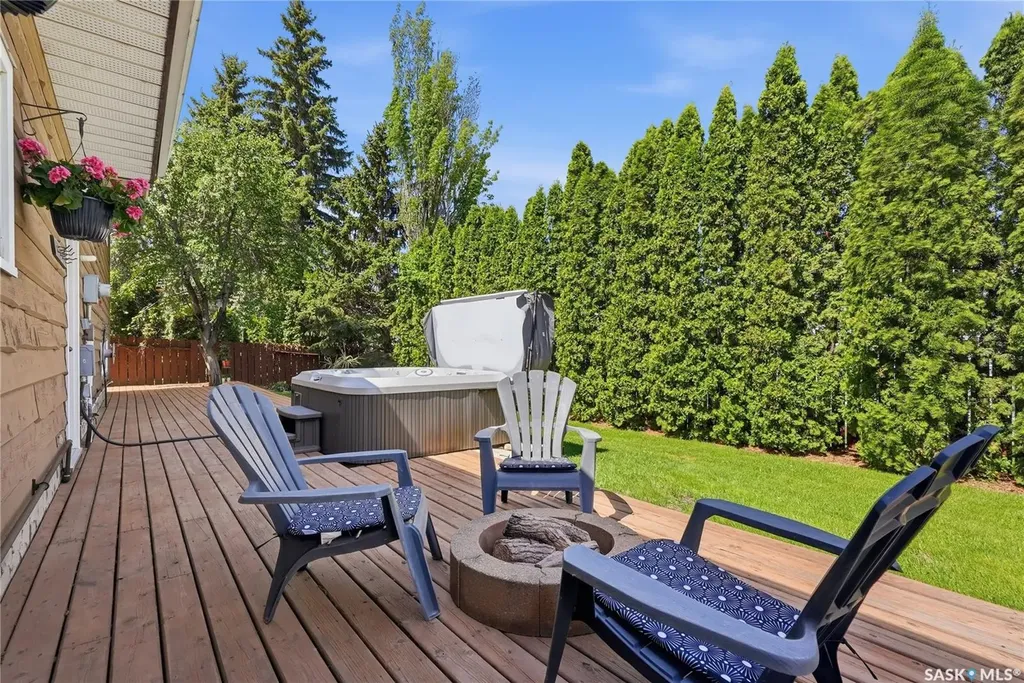 318 Nokomis Place Saskatoon SK S7K 5E2