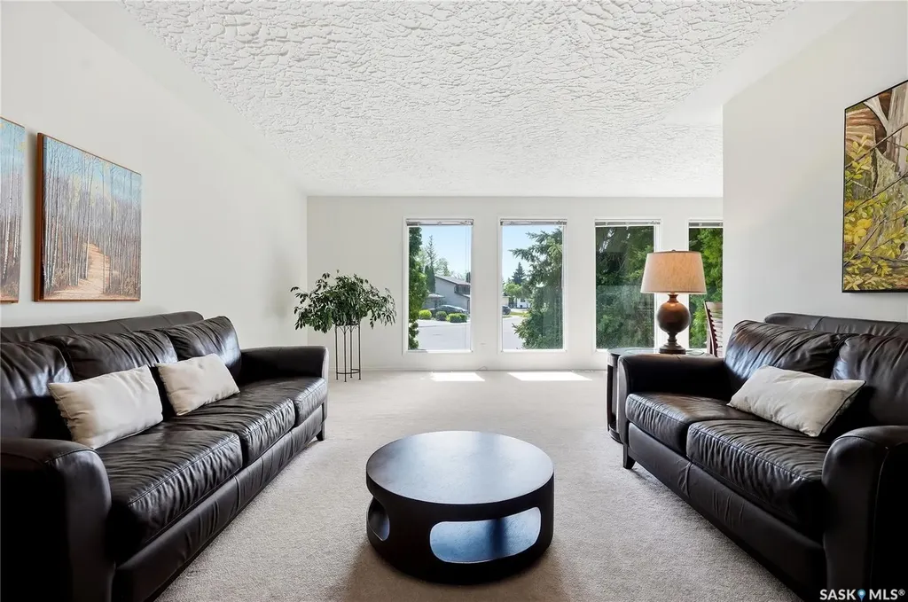 318 Nokomis Place Saskatoon SK S7K 5E2