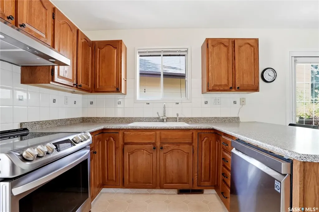 318 Nokomis Place Saskatoon SK S7K 5E2