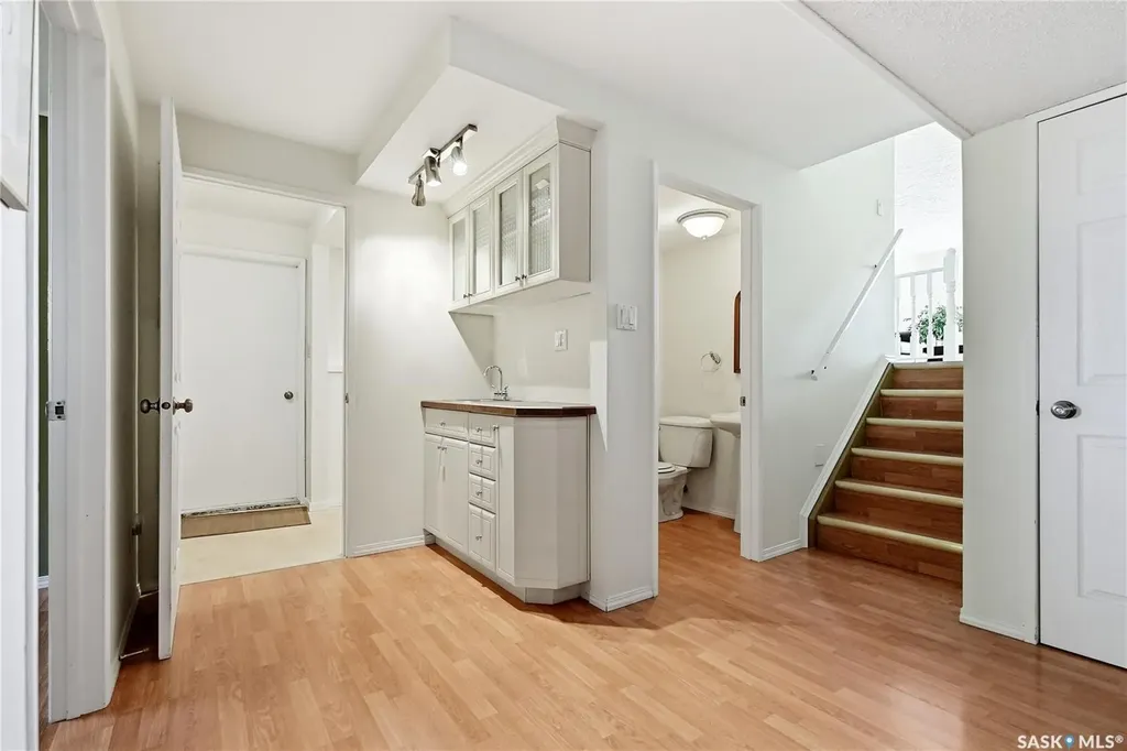 318 Nokomis Place Saskatoon SK S7K 5E2