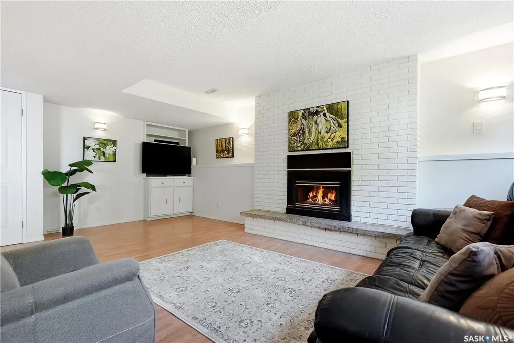 318 Nokomis Place Saskatoon SK S7K 5E2