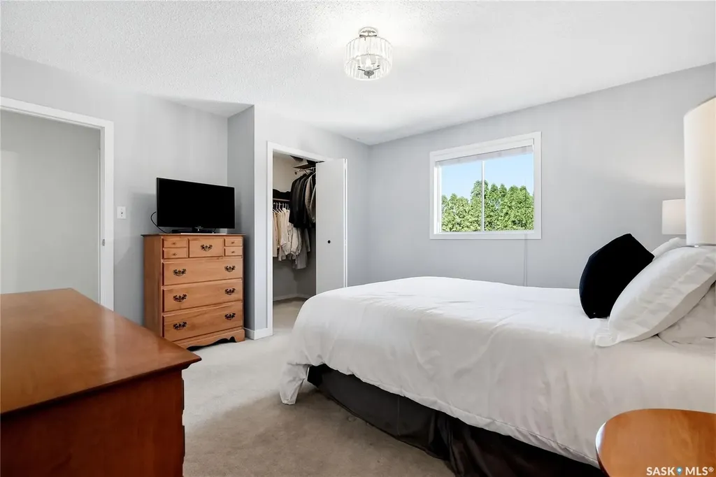 318 Nokomis Place Saskatoon SK S7K 5E2