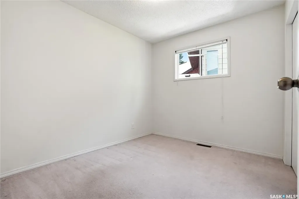 318 Nokomis Place Saskatoon SK S7K 5E2