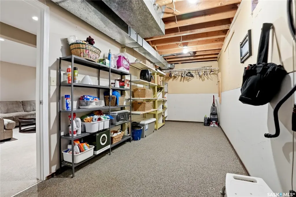 318 Nokomis Place Saskatoon SK S7K 5E2