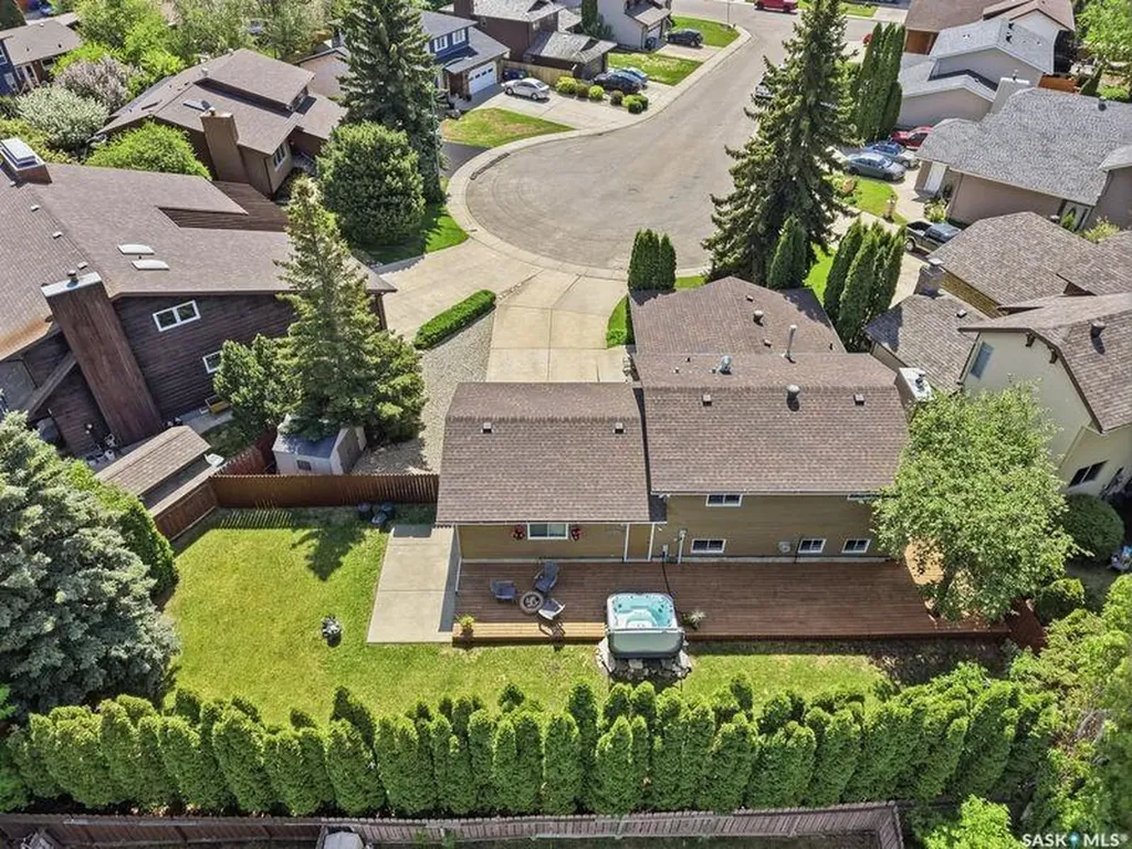 318 Nokomis Place Saskatoon SK S7K 5E2