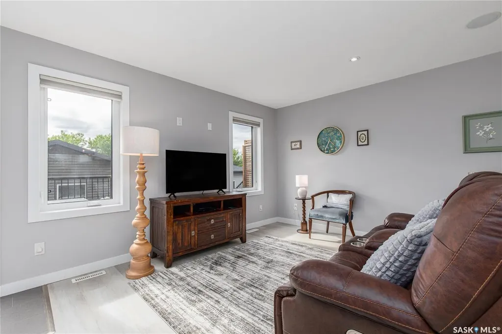 58 Brigham Road Moose Jaw SK S6K 0A7