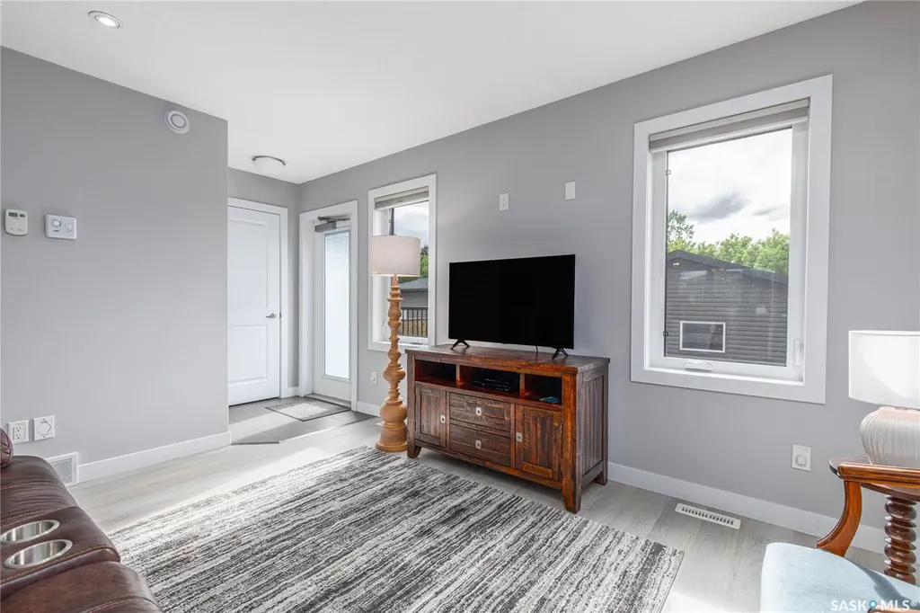 58 Brigham Road Moose Jaw SK S6K 0A7