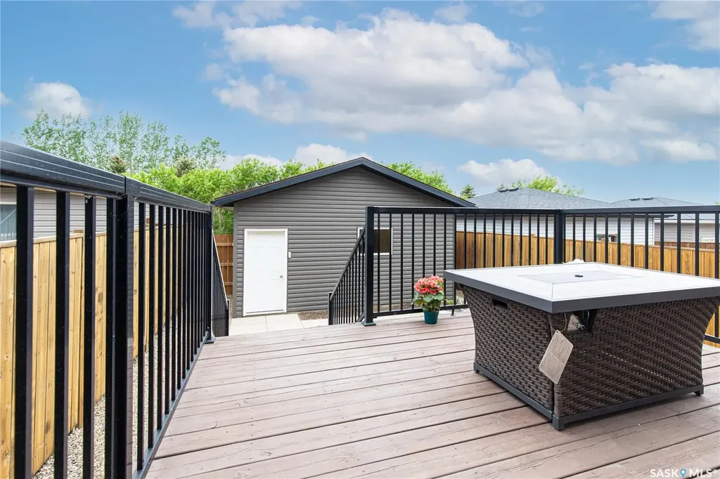 58 Brigham Road Moose Jaw SK S6K 0A7
