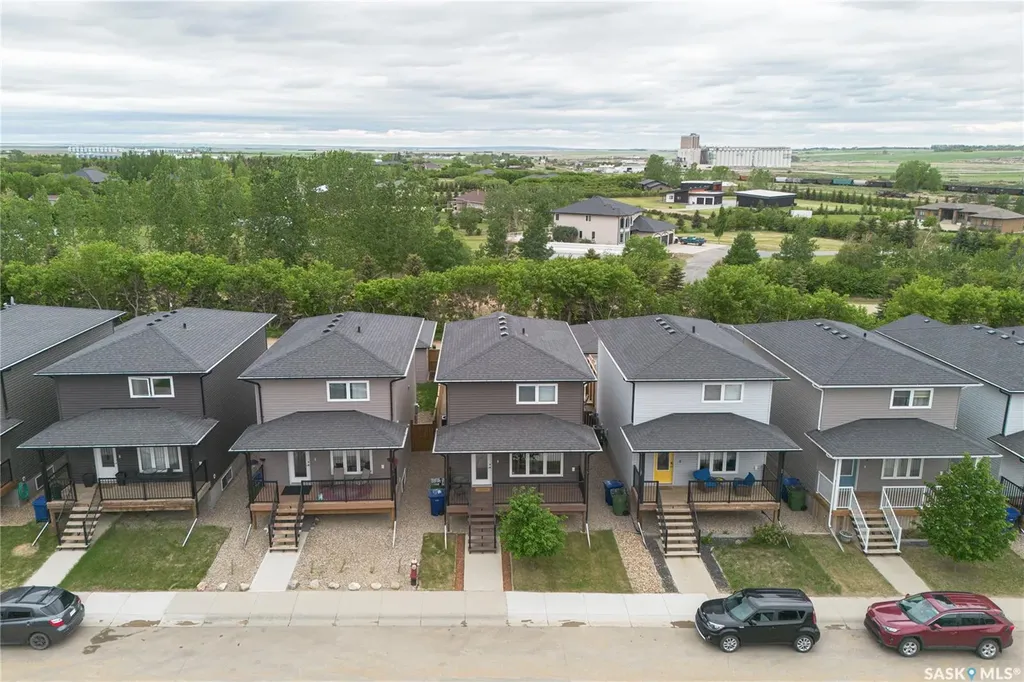 58 Brigham Road Moose Jaw SK S6K 0A7