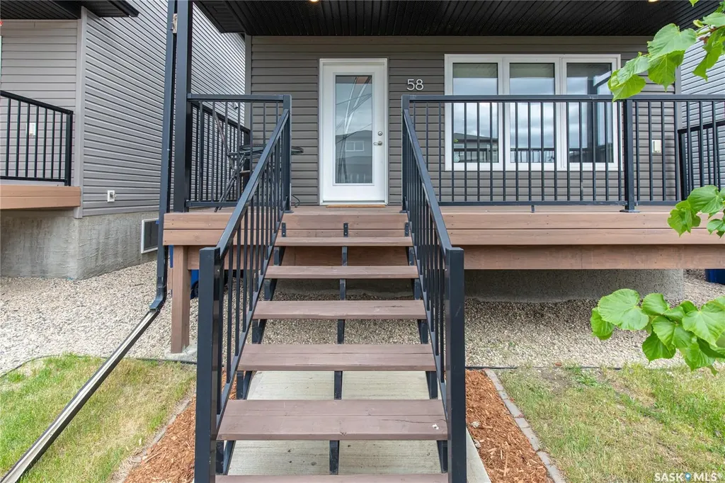 58 Brigham Road Moose Jaw SK S6K 0A7