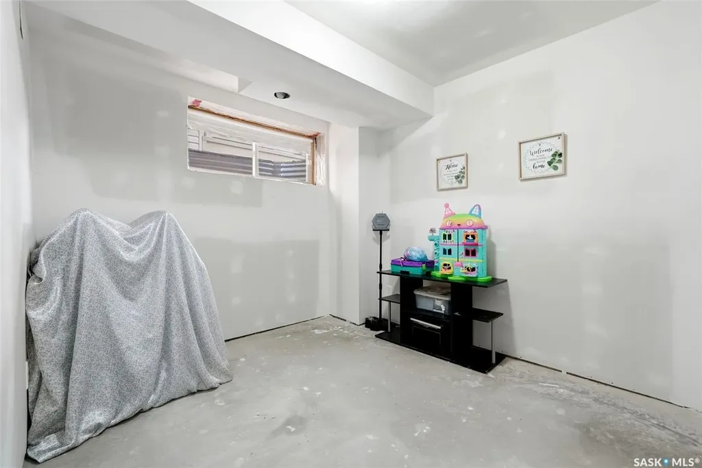 5410 Gordon Road Regina SK S4W 0K3