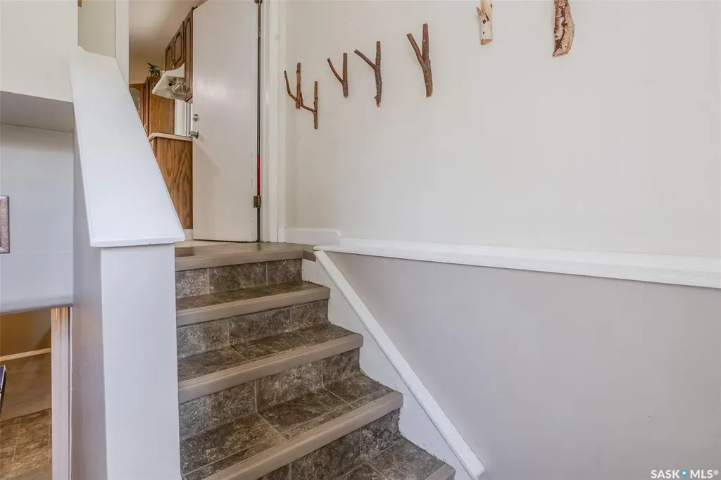 618 3rd Street E Saskatoon SK S7H 1M1