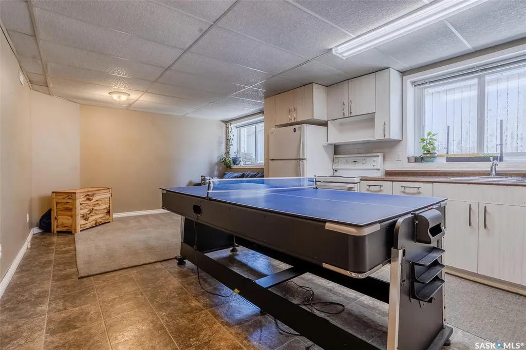 618 3rd Street E Saskatoon SK S7H 1M1