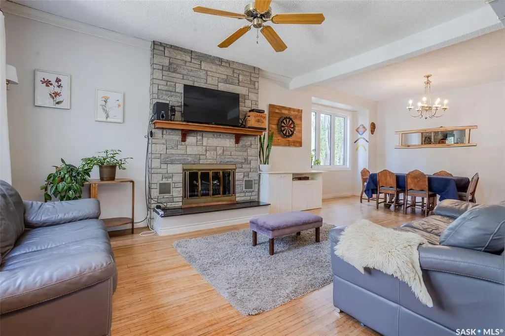 618 3rd Street E Saskatoon SK S7H 1M1