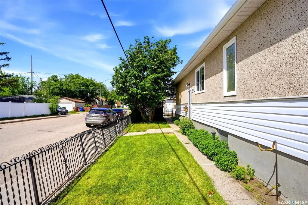 2078 Mcara Street Regina SK S4N 2V6