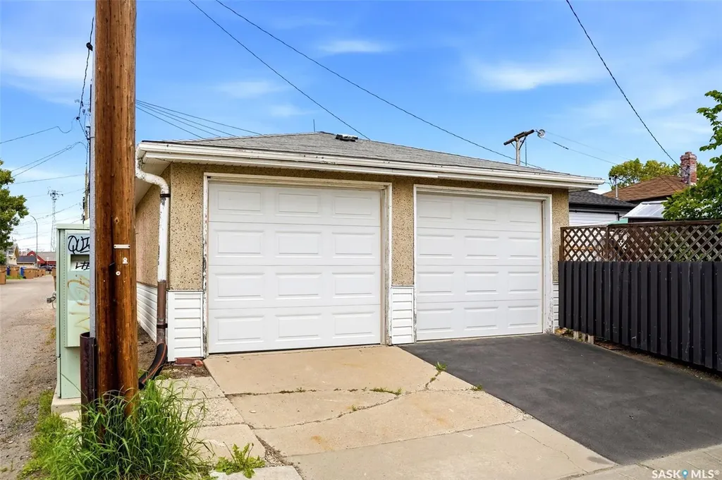 2078 Mcara Street Regina SK S4N 2V6