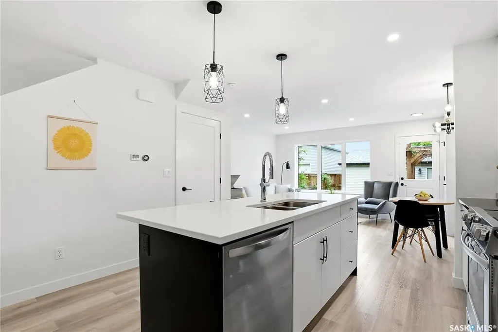 1719 Lorne Avenue Saskatoon SK S7H 1Y3
