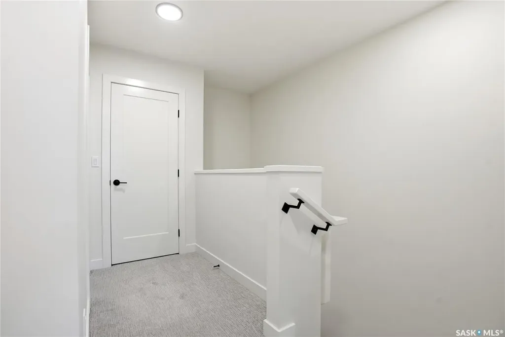 1719 Lorne Avenue Saskatoon SK S7H 1Y3