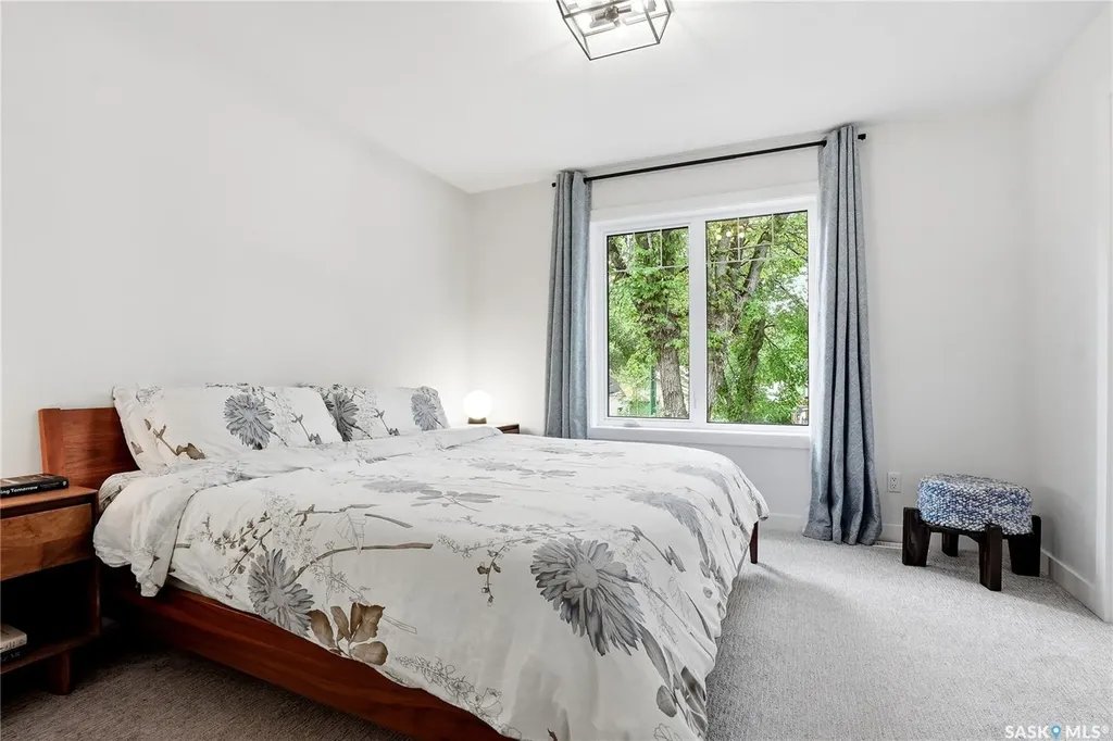 1719 Lorne Avenue Saskatoon SK S7H 1Y3