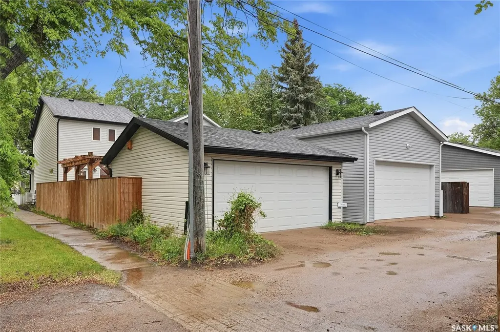 1719 Lorne Avenue Saskatoon SK S7H 1Y3