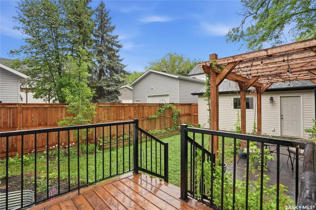 1719 Lorne Avenue Saskatoon SK S7H 1Y3