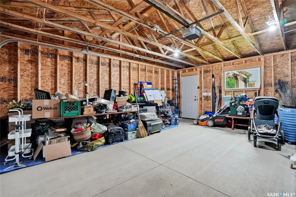 1719 Lorne Avenue Saskatoon SK S7H 1Y3
