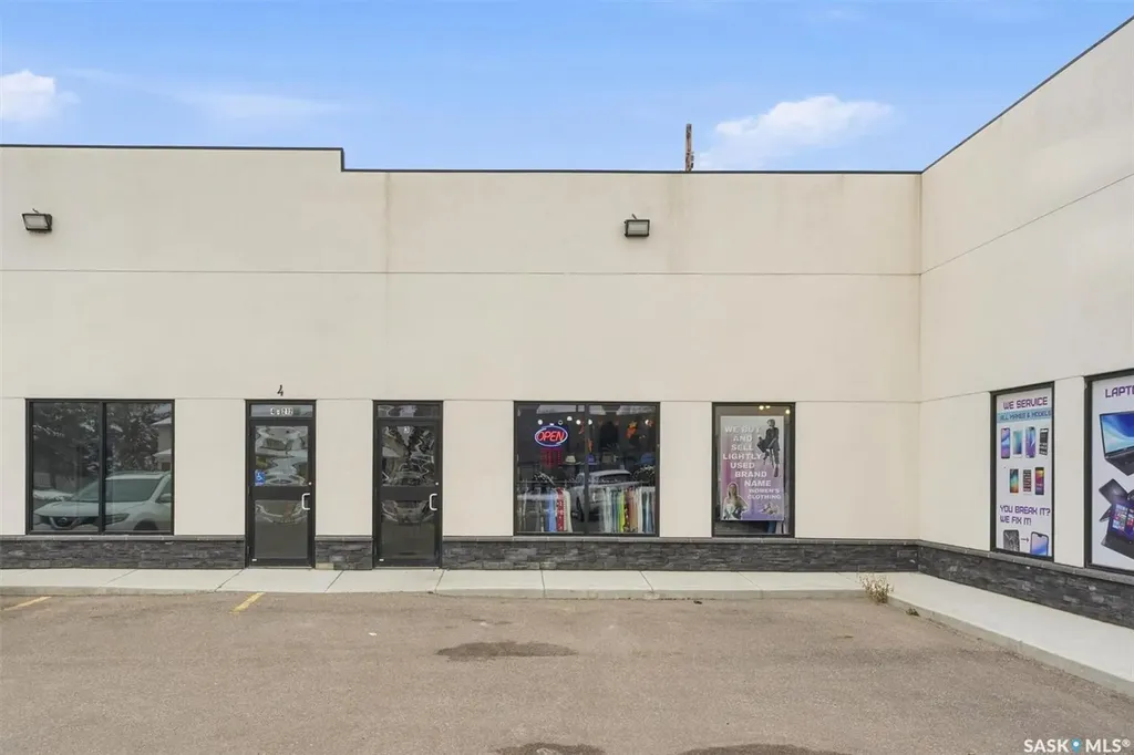 212 Central Street Warman SK S0K 0A1