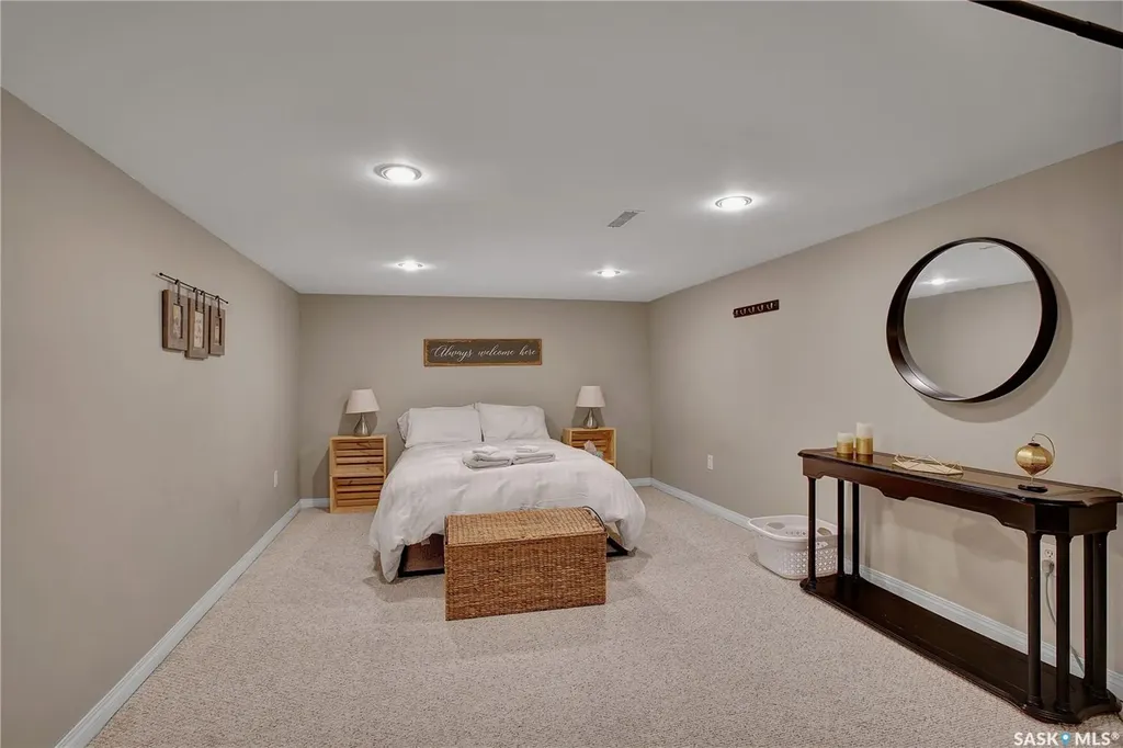 231 Roborecki Crescent Saskatoon SK S7K 5L1