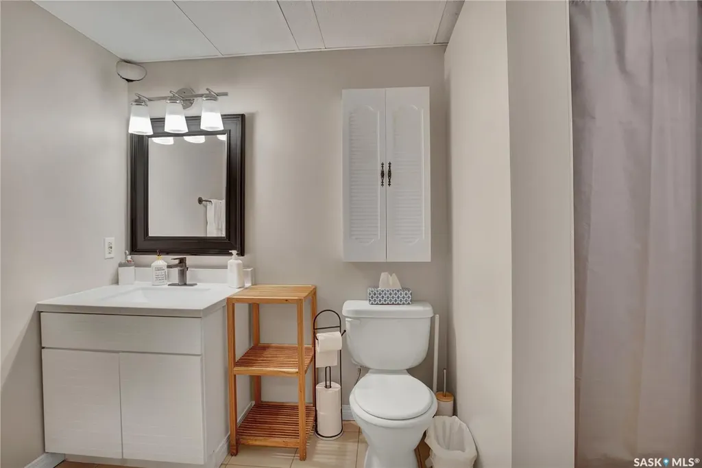 231 Roborecki Crescent Saskatoon SK S7K 5L1