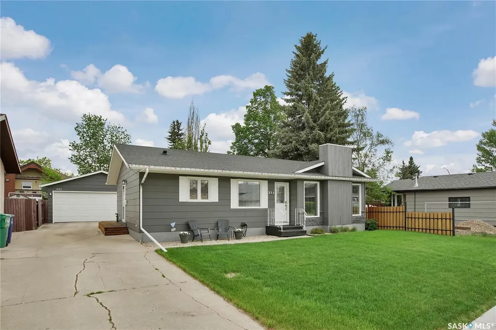 231 Roborecki Crescent Saskatoon SK S7K 5L1