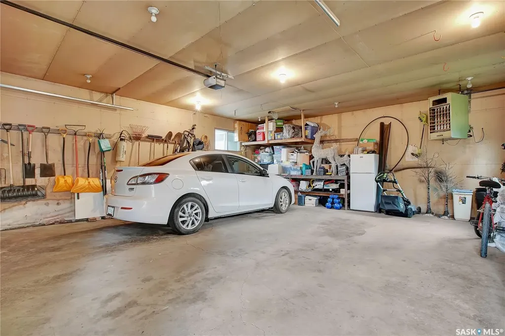 231 Roborecki Crescent Saskatoon SK S7K 5L1