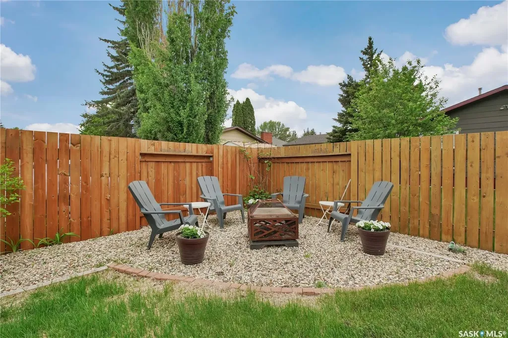 231 Roborecki Crescent Saskatoon SK S7K 5L1