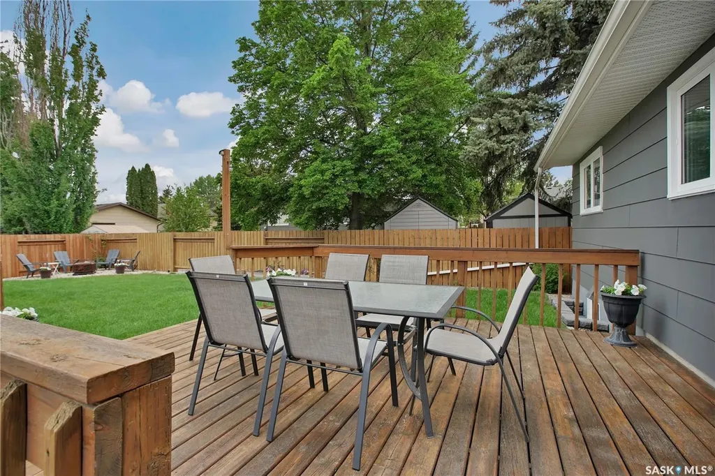 231 Roborecki Crescent Saskatoon SK S7K 5L1