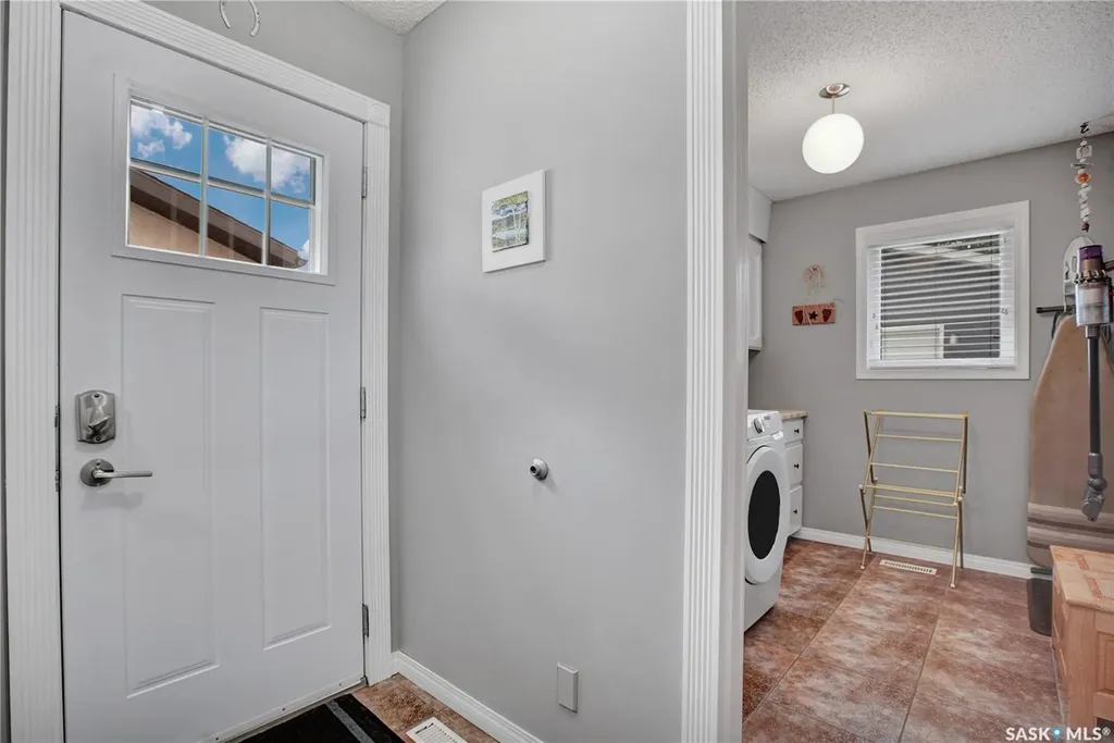 231 Roborecki Crescent Saskatoon SK S7K 5L1