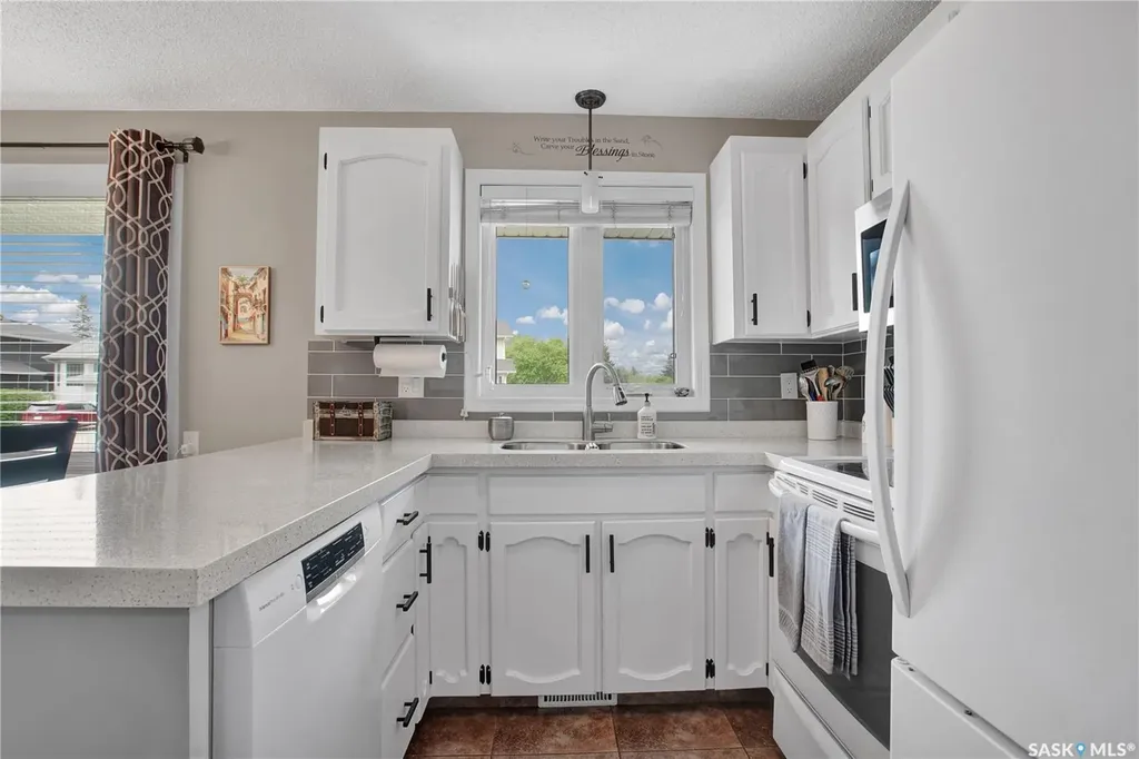 231 Roborecki Crescent Saskatoon SK S7K 5L1