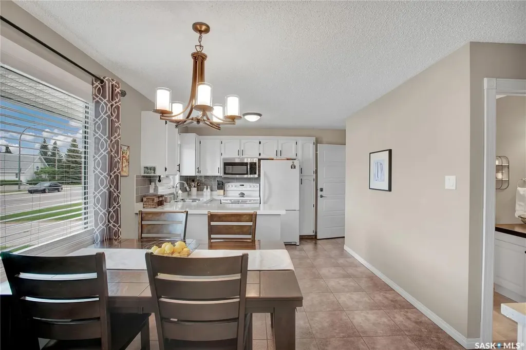 231 Roborecki Crescent Saskatoon SK S7K 5L1