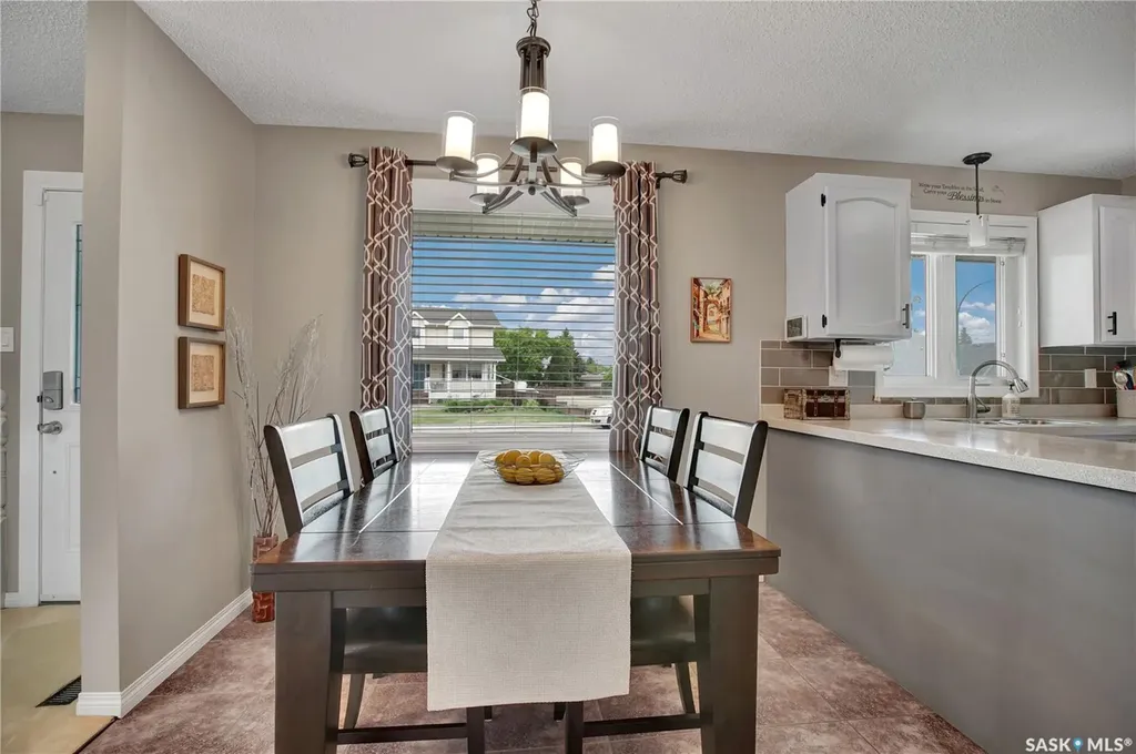 231 Roborecki Crescent Saskatoon SK S7K 5L1