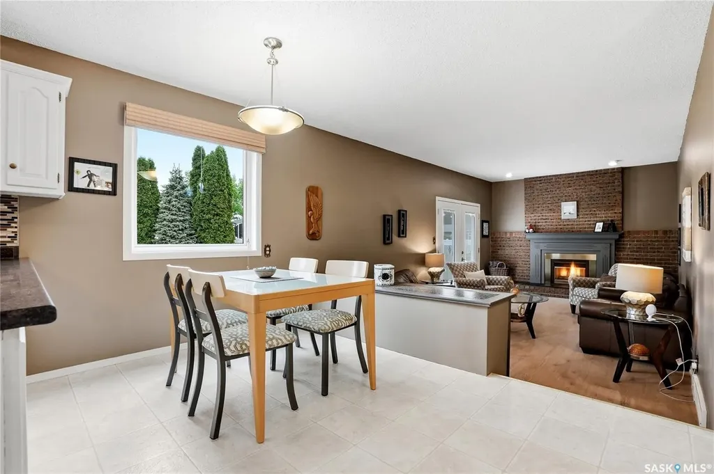 723 Candle Court Saskatoon SK S7K 4Z9