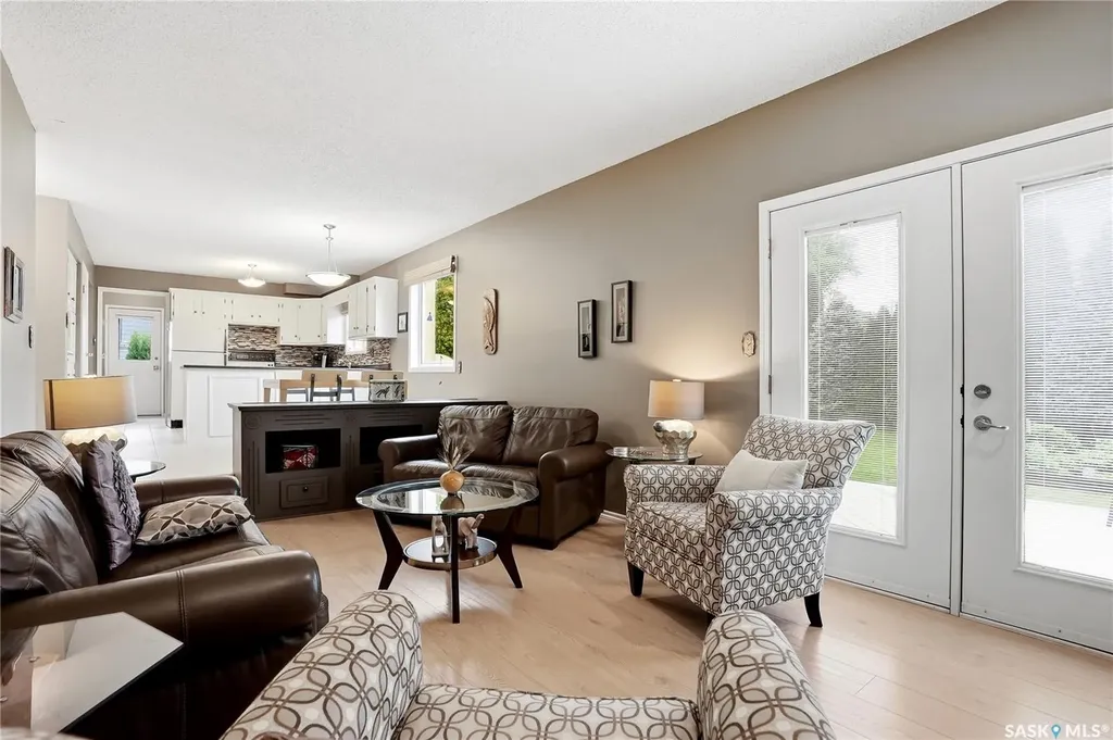 723 Candle Court Saskatoon SK S7K 4Z9