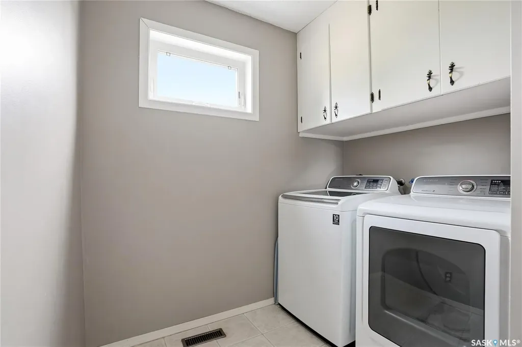 723 Candle Court Saskatoon SK S7K 4Z9