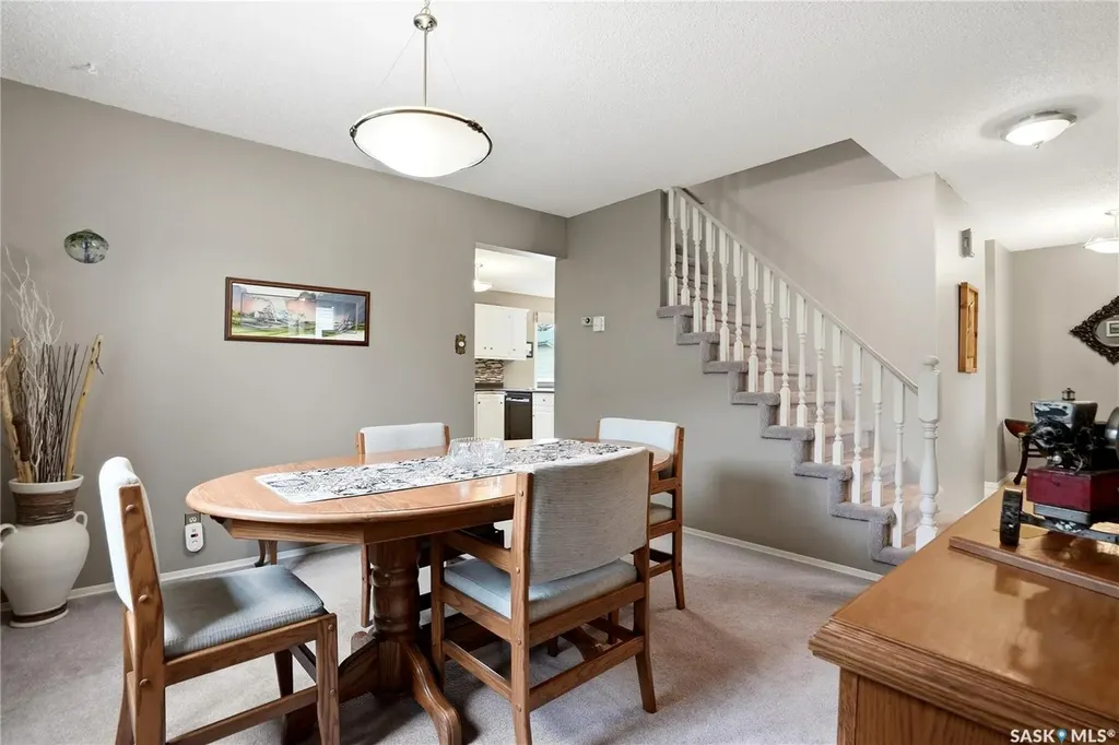 723 Candle Court Saskatoon SK S7K 4Z9