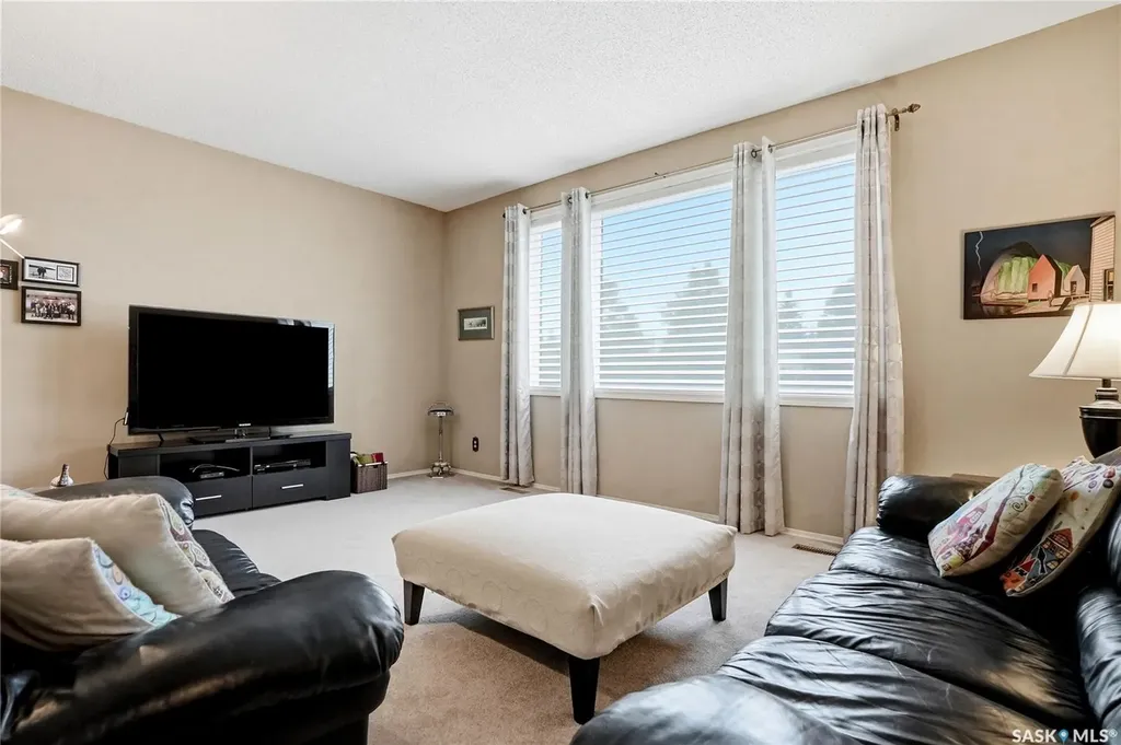 723 Candle Court Saskatoon SK S7K 4Z9