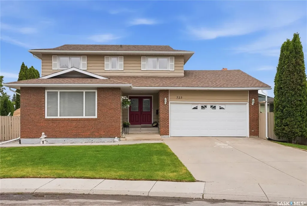 723 Candle Court Saskatoon SK S7K 4Z9