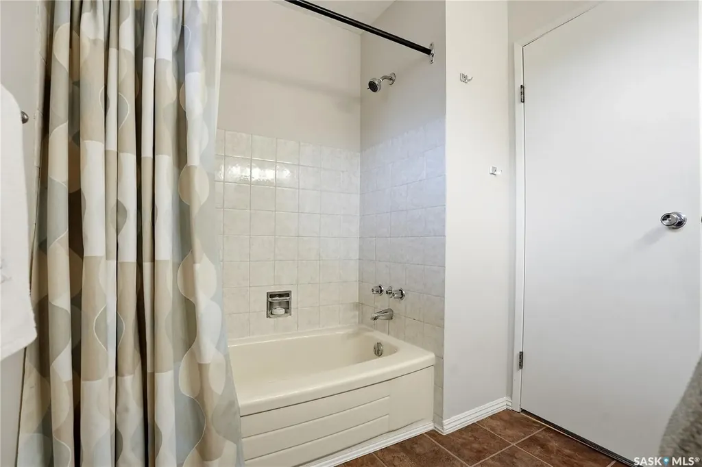 723 Candle Court Saskatoon SK S7K 4Z9