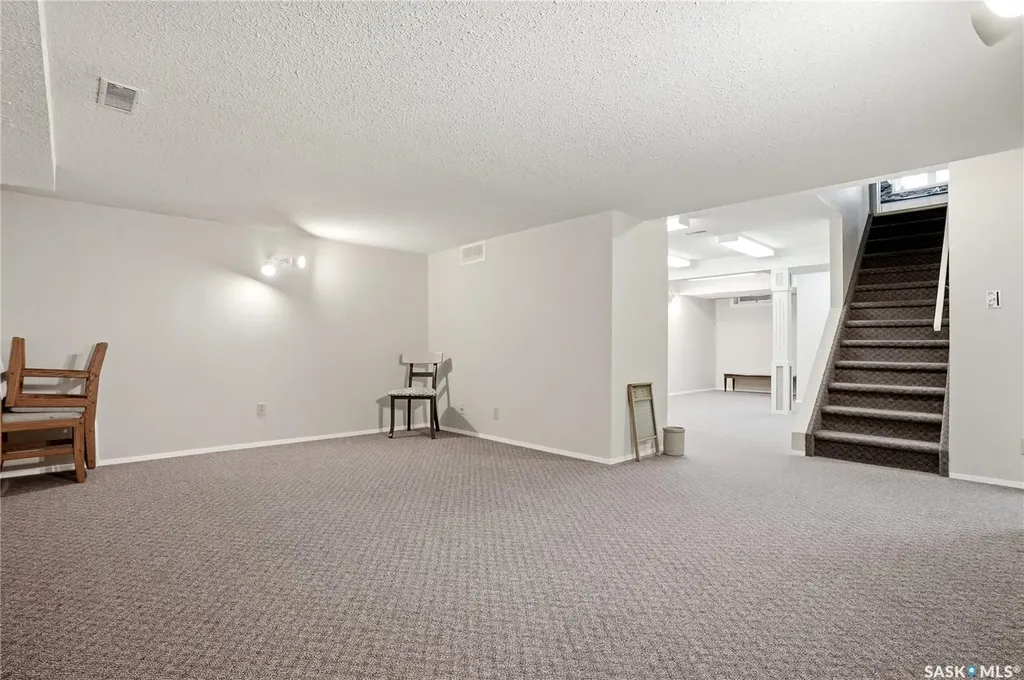 723 Candle Court Saskatoon SK S7K 4Z9